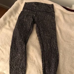 Lululemon size 4 7/8 leggings high rise